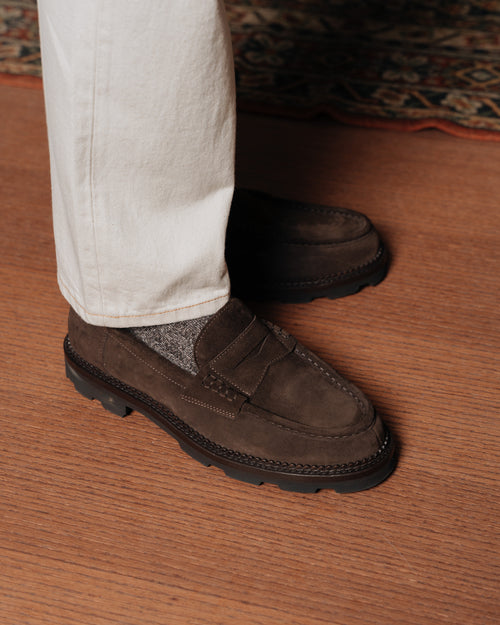 Dark brown genuine suede leather penny loafer | Velasca display picture 2