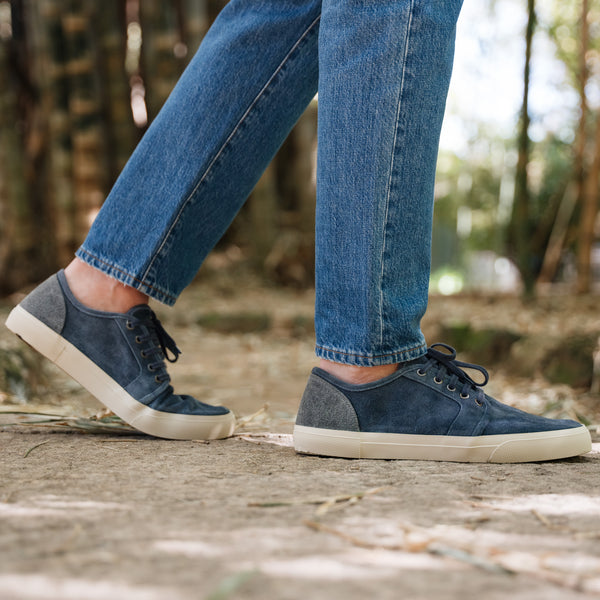 Blue suede shoes with jeans 2025