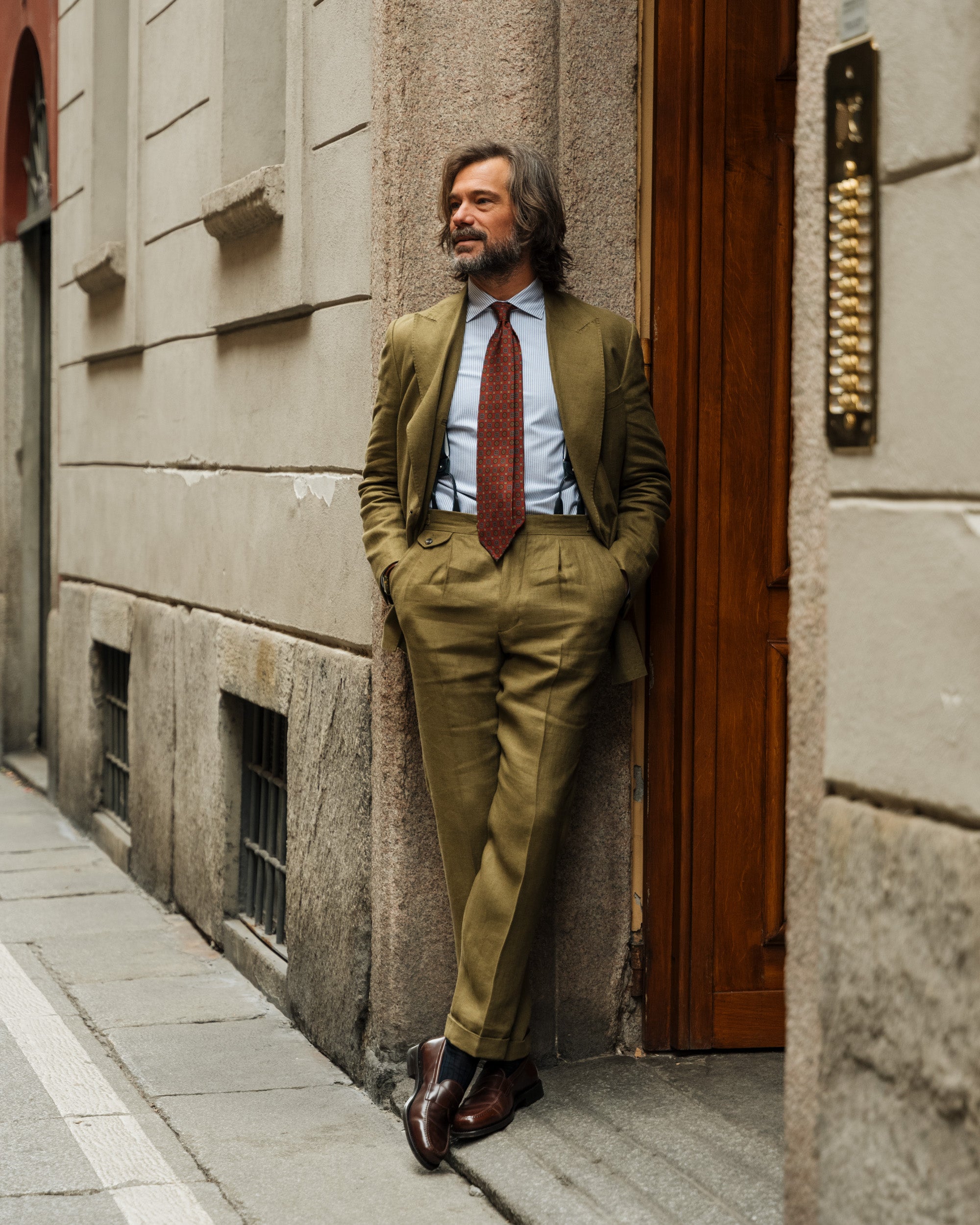Men's olive green linen trousers Made in Italy | Velasca Men's olive green linen trousers Made in Italy | Velasca