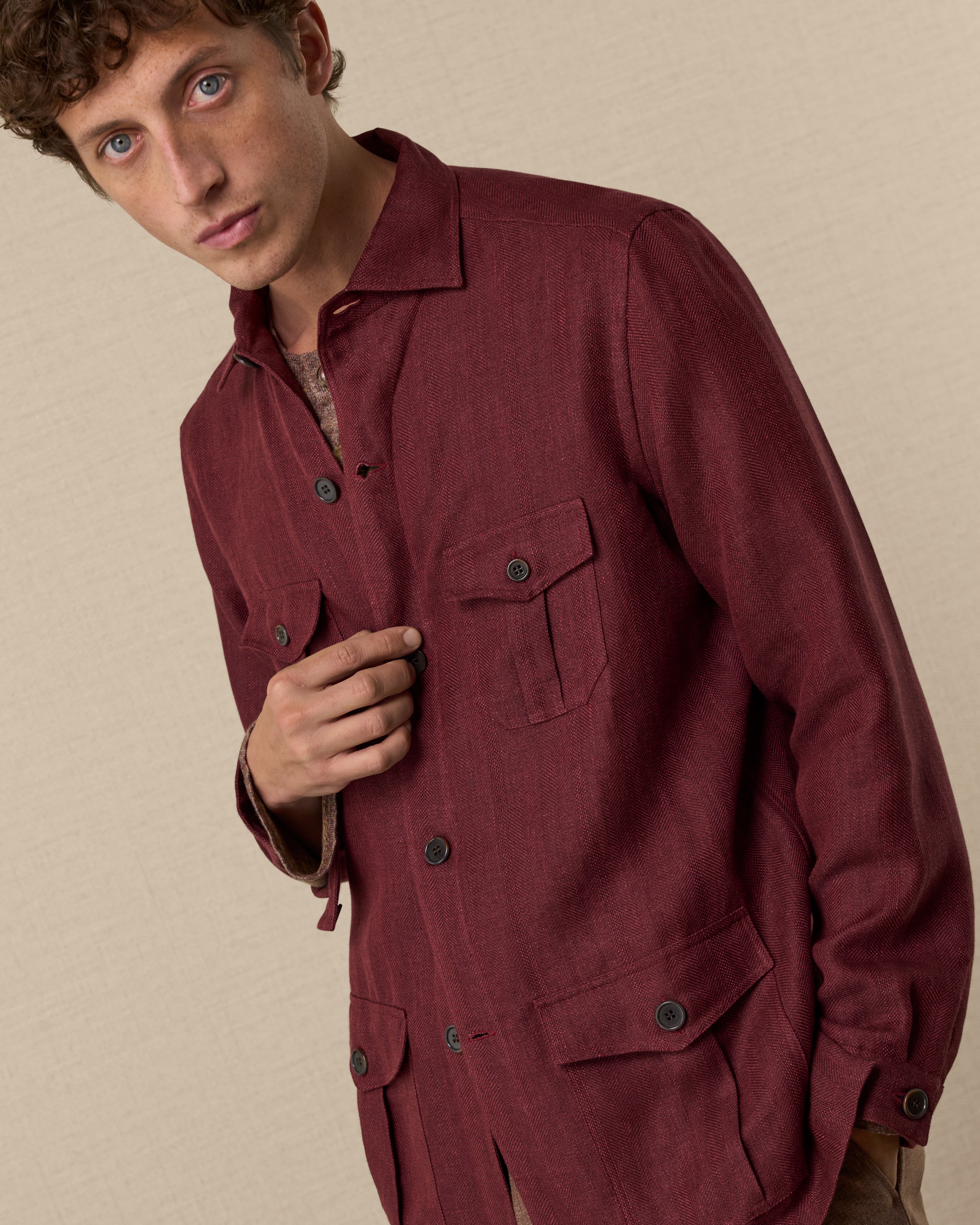 Men's shirt jacket, in 100% burgundy linen | Velasca