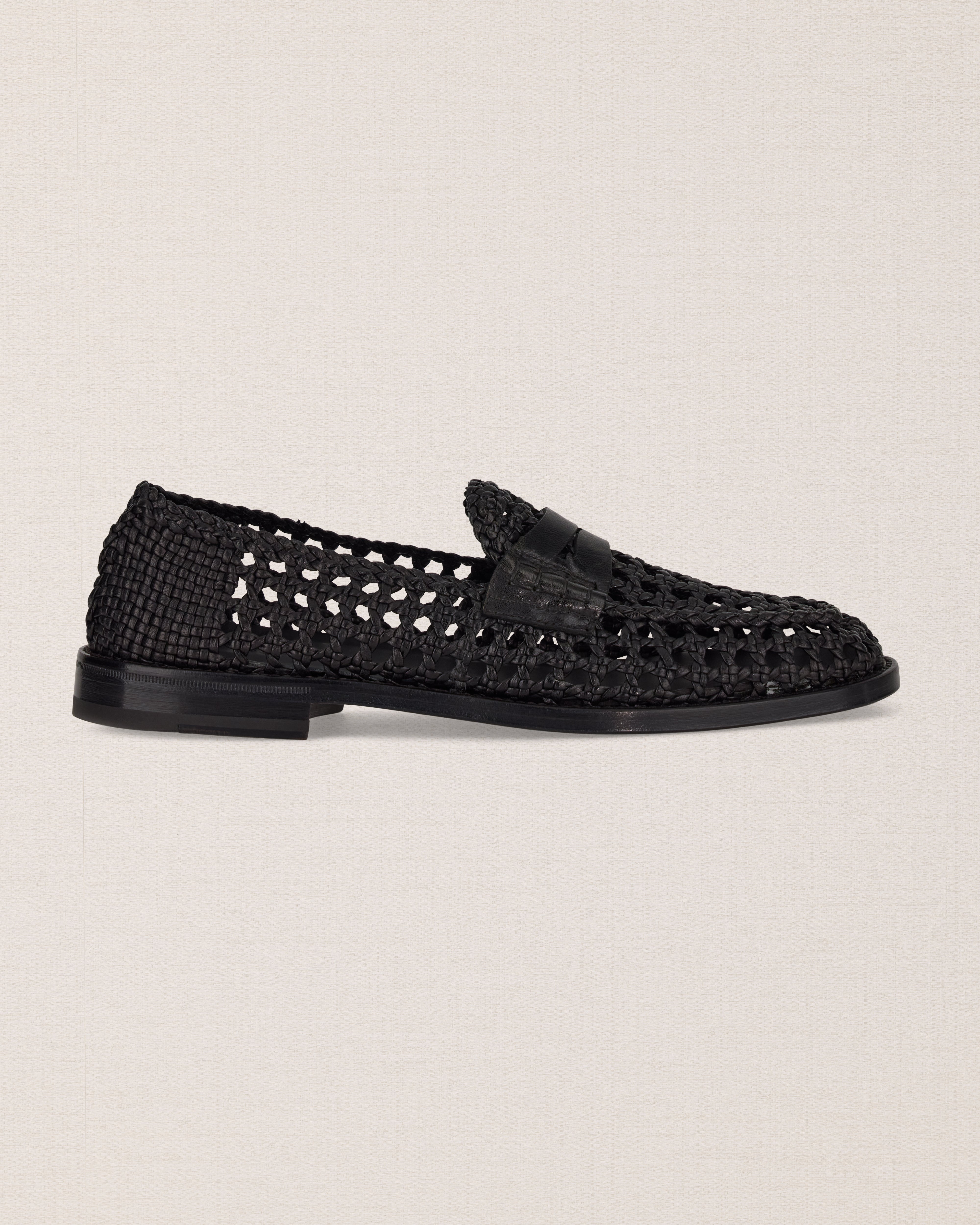 Men's black woven leather loafer | Velasca