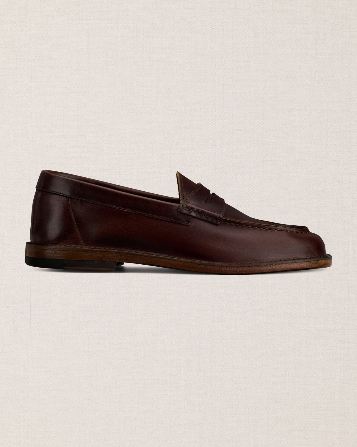 Men's loafer in brown greased smooth leather