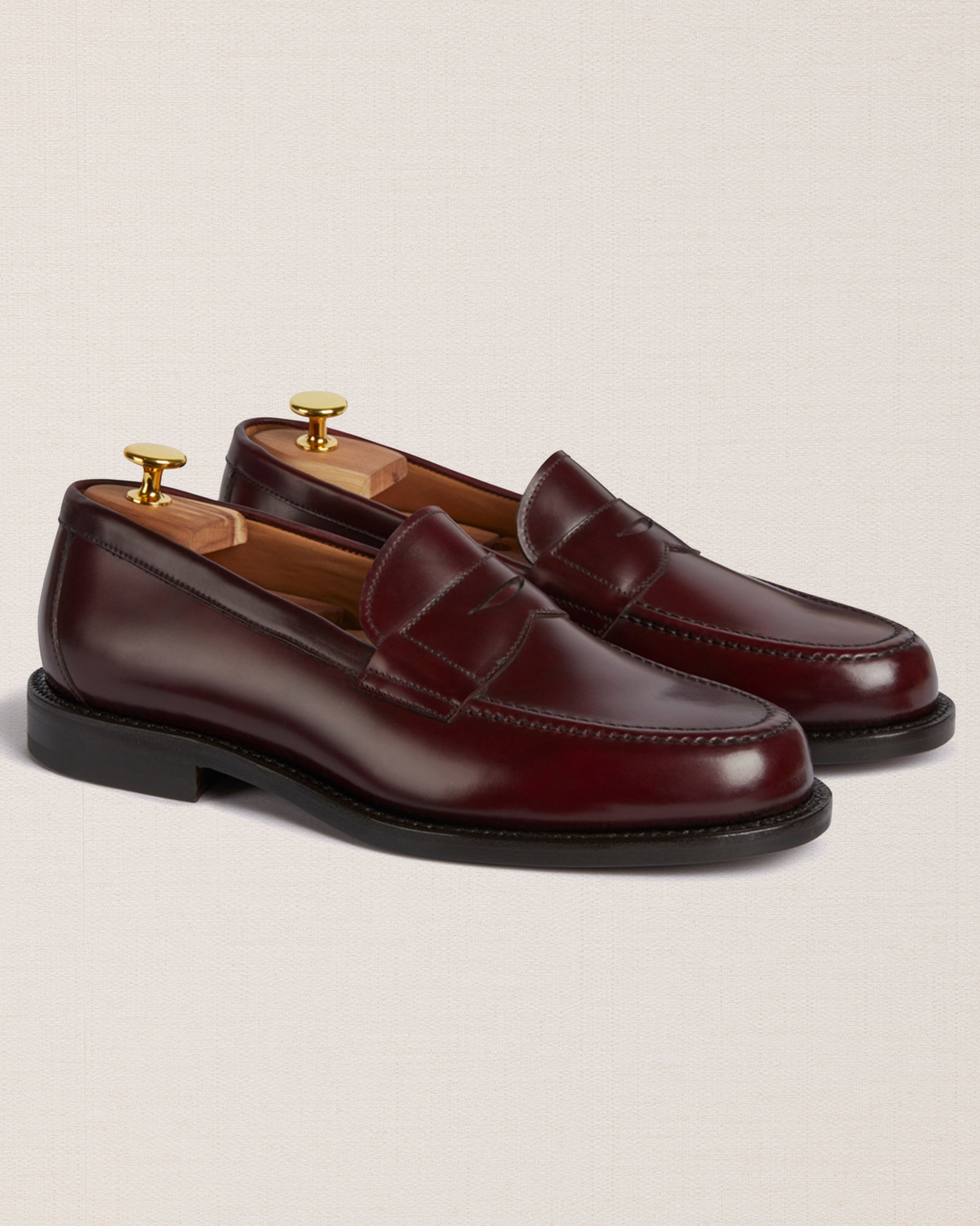 Alexander McQueen Men display picture 1