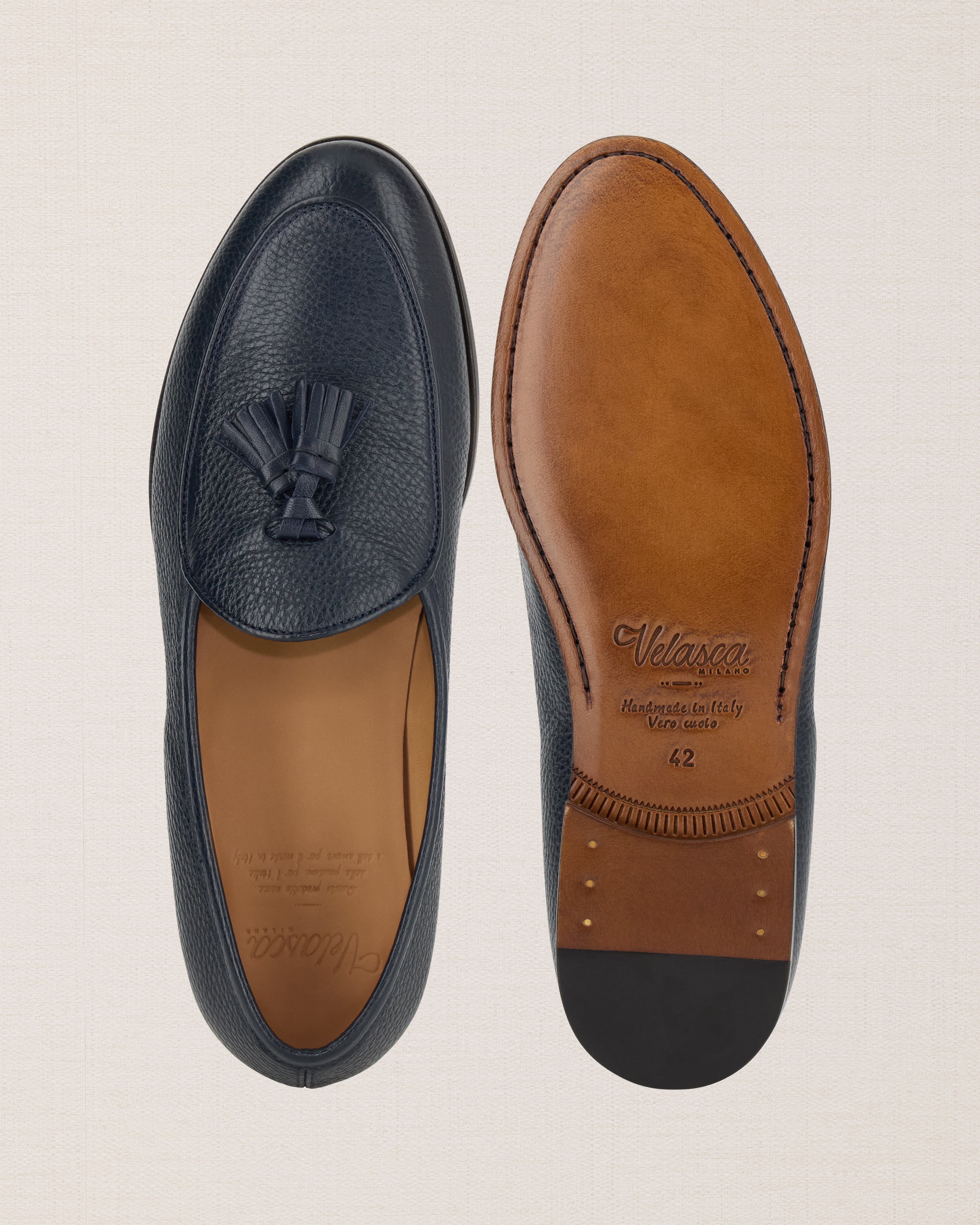 Dark blue deerskin leather tassel loafer | Velasca