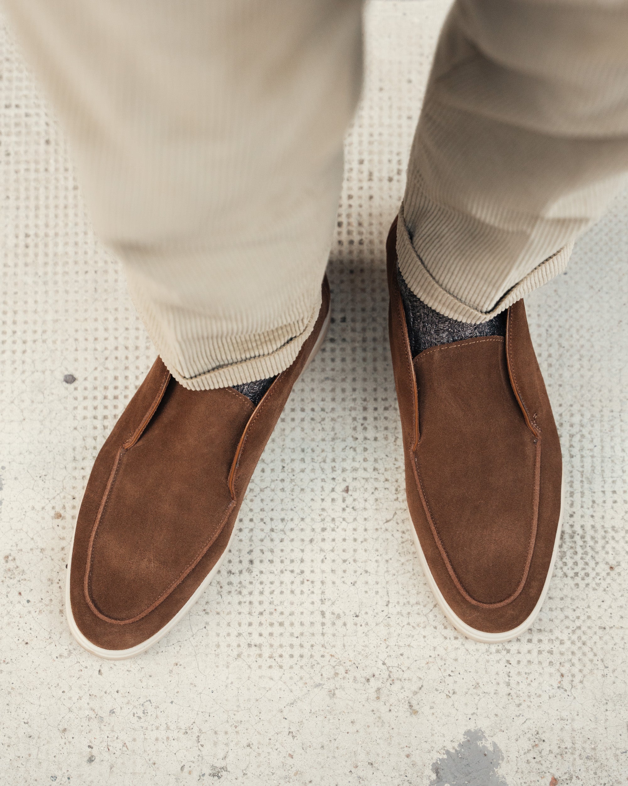 Velasca | Brown laceless suede leather desert boots, handcrafted display picture 1