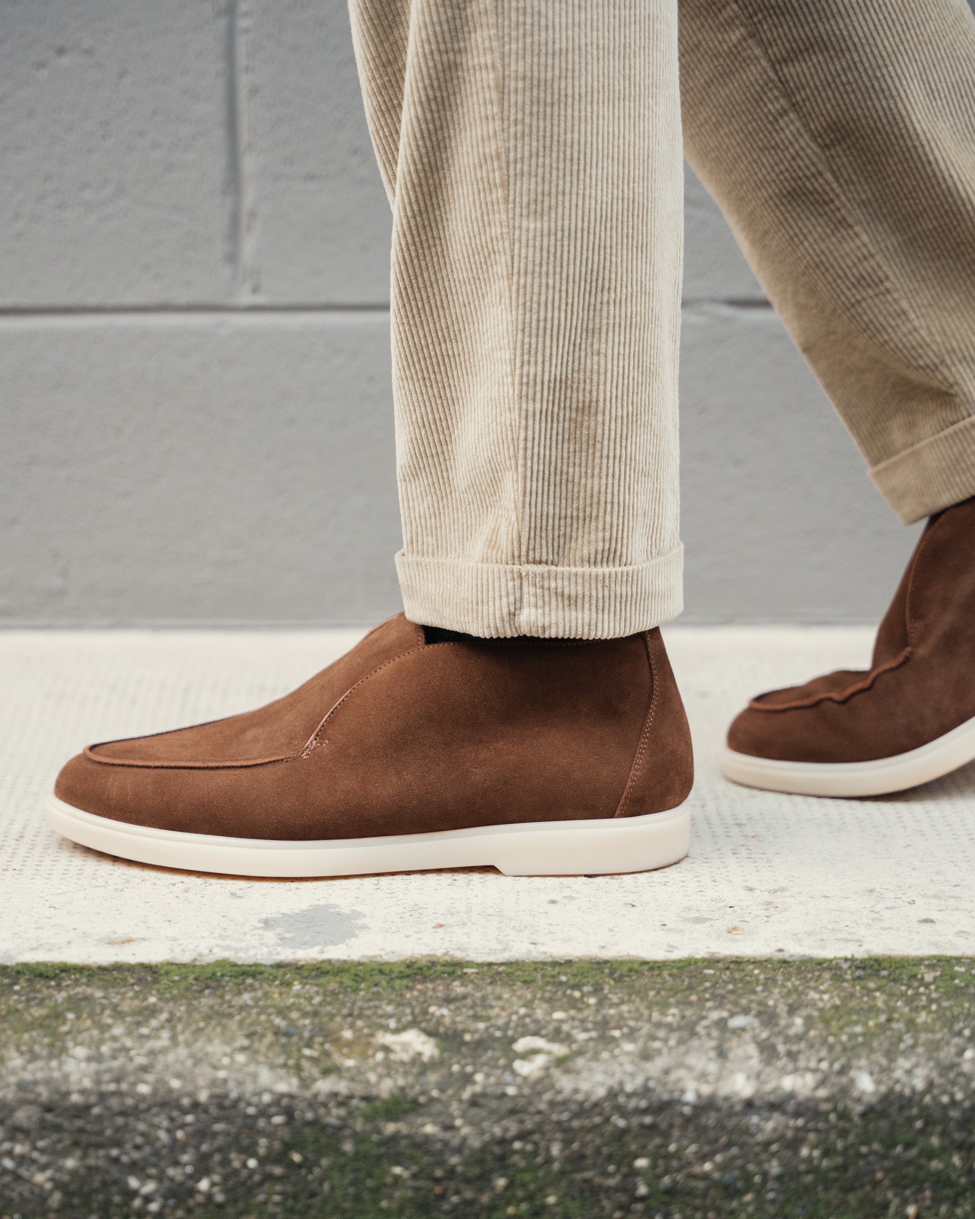 Velasca Canaja Handmade Italian Suede Leather Slip On Shoes Velasca | Dark brown laceless suede desert boots, handcrafted main image 3