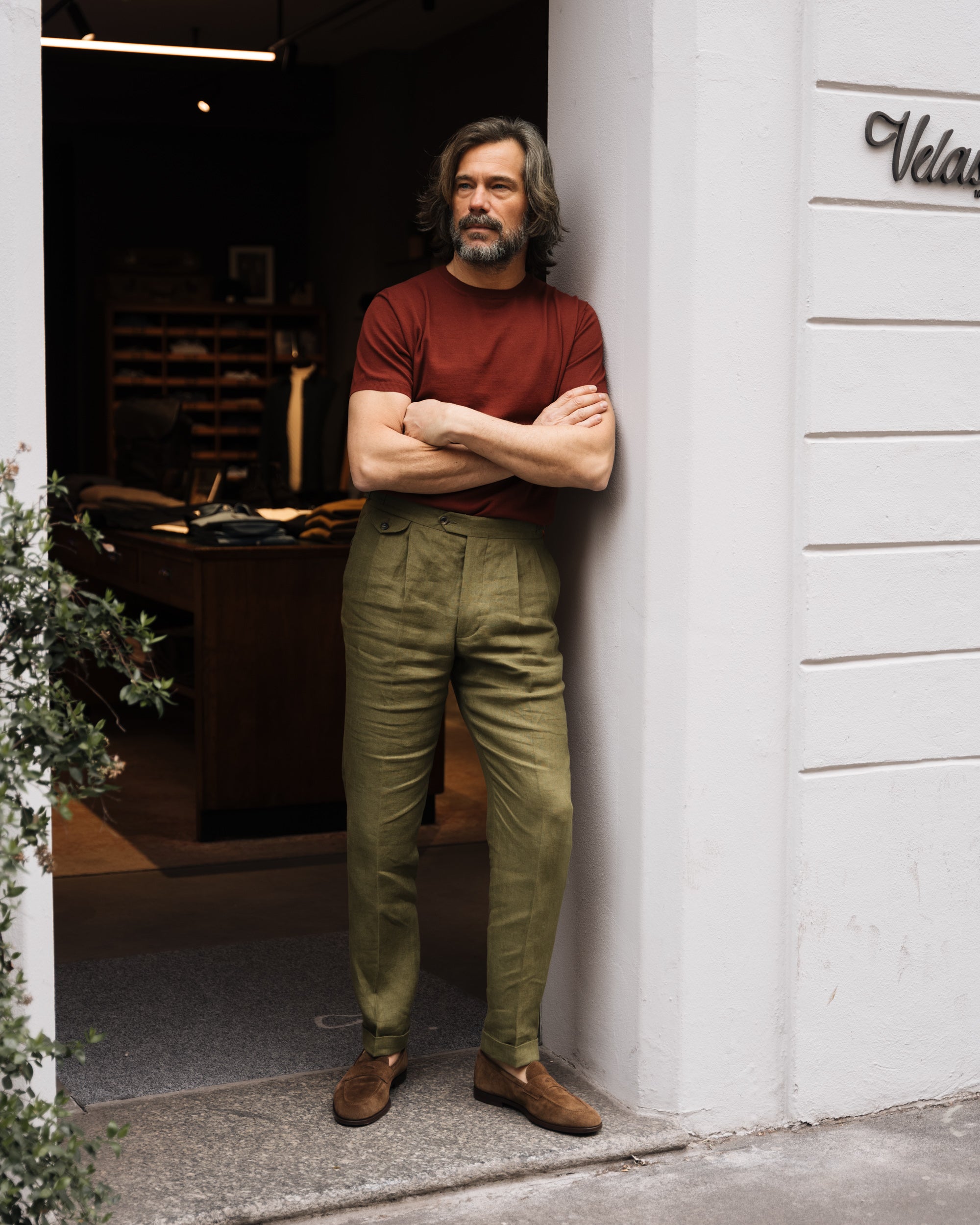 Men's olive green linen trousers Made in Italy | Velasca Men's olive green linen trousers Made in Italy | Velasca