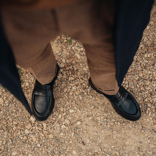 Men’s Loafers in smooth leather with a Vibram Carrarmato sole | Velasca